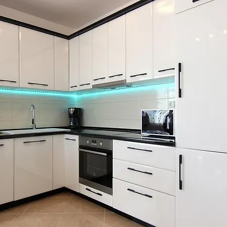 Apartment Lana *