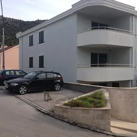 Apartment Lana