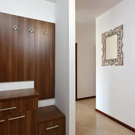 Lana Apartment